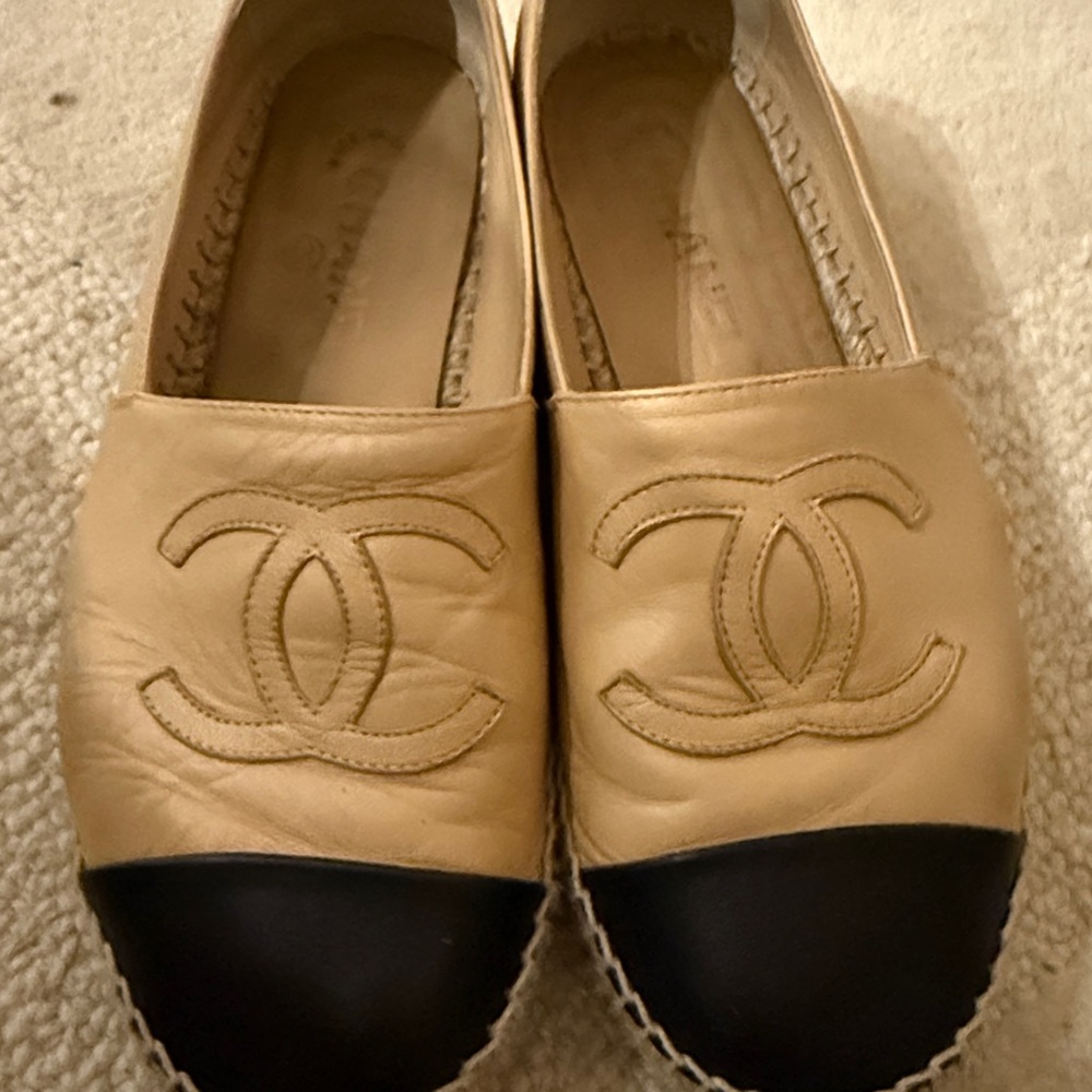 CHANEL Tan and Black Espadrilles